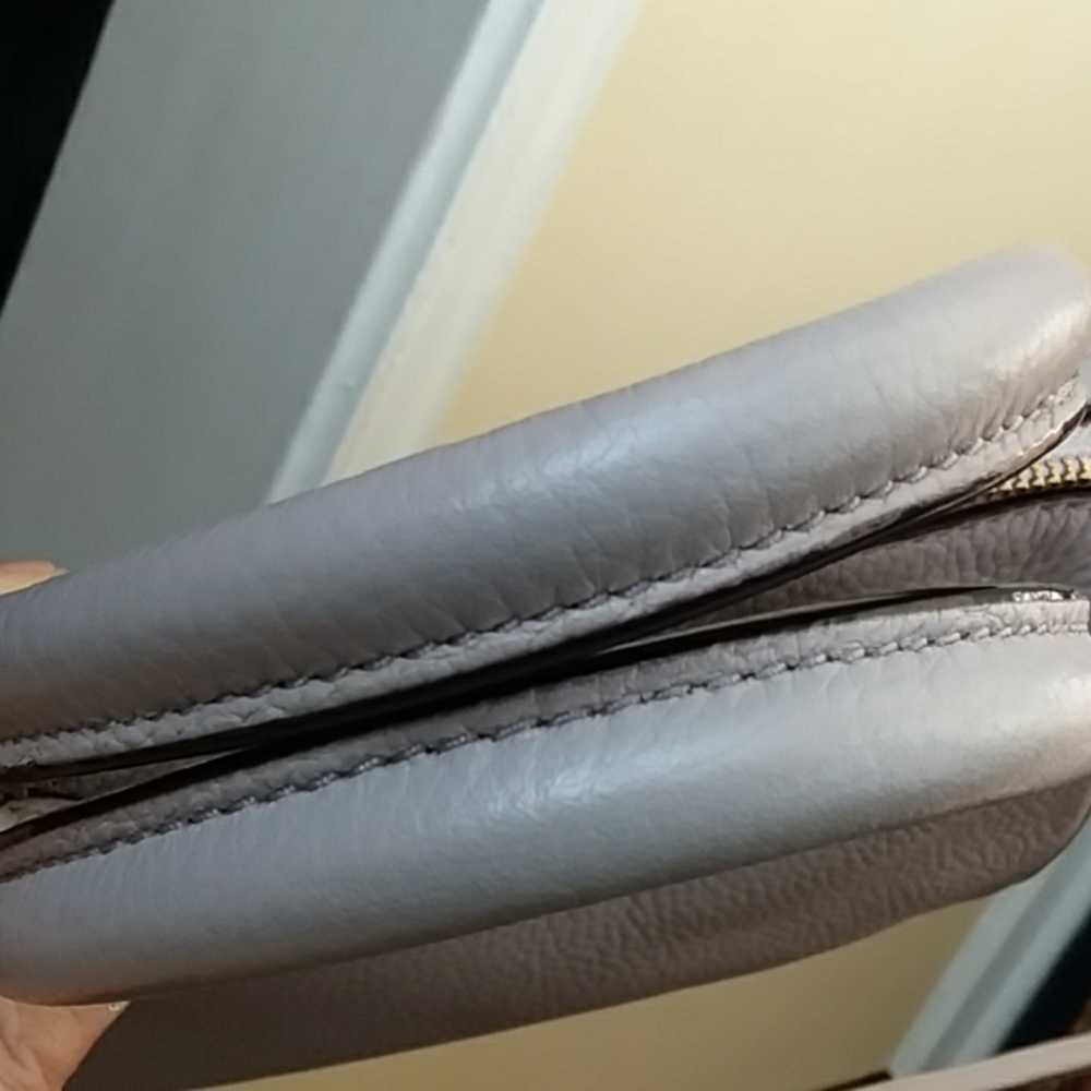 Kate Spade Leather Dove Gray, Gold Hardware NEW EXCELLENT CONDITION - Picture 5 of 13